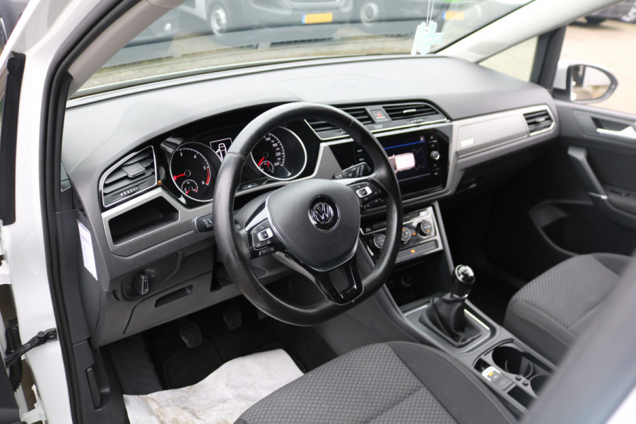 Volkswagen Touran 1.6 TDI Van Airco Navigatie