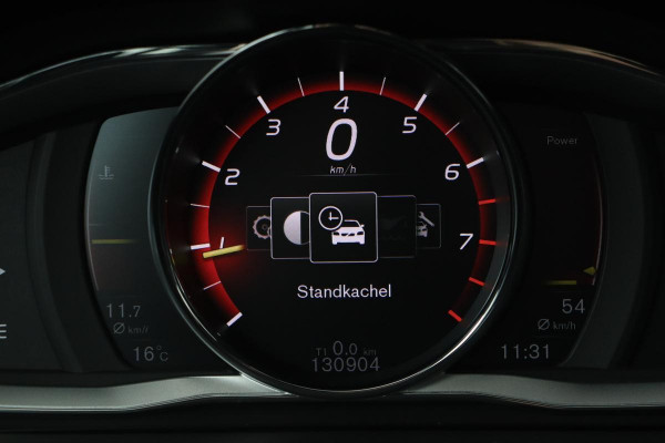 Volvo V60 T3 R-Design | Stoel & Stuurverwarming | Xenon | Navigatie | PDC | Bluetooth | Achterbankverwarming | Half leder