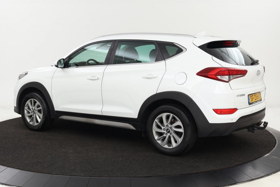 Hyundai Tucson 1.6 GDi Comfort | Stoelverwarming | Trekhaak | Camera | Navigatie | Climate control | Cruise control | Achterbank verwarmd | Bluetooth