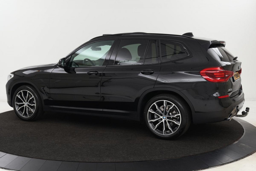 BMW X3 xDrive20i | Panoramadak | Trekhaak | Leder | Park Assist | Full LED | Navigatie | Climate control | Cruise control