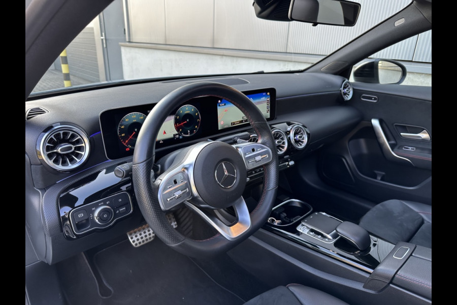 Mercedes-Benz A-Klasse 180 B.Sol AMG Ni Upg FULL PANO NAVI CAMERA SFEER WIDESCREEN