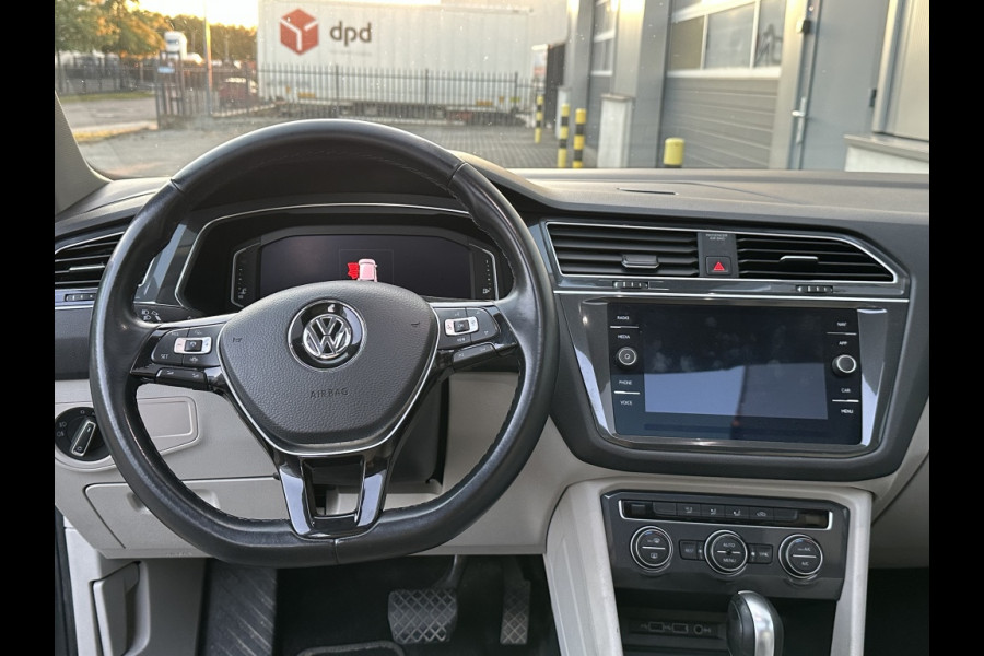 Volkswagen Tiguan 1.5 TSI R-Line M2020 FULL PANO NAVI VIRTUAL LED CAMERA