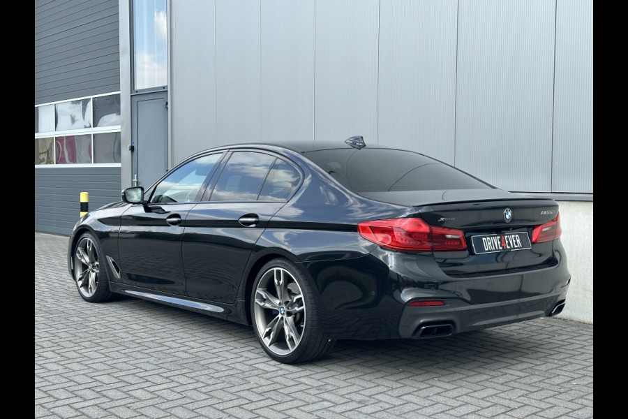 BMW 5 Serie M550i xD M PACK FULL PANO 360 CAMERA ECC PDC LED LEDER