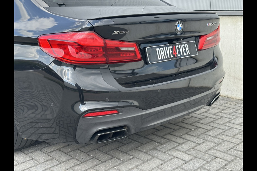 BMW 5 Serie M550i xD M PACK FULL PANO 360 CAMERA ECC PDC LED LEDER