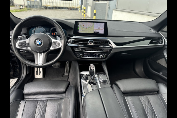 BMW 5 Serie M550i xD M PACK FULL PANO 360 CAMERA ECC PDC LED LEDER