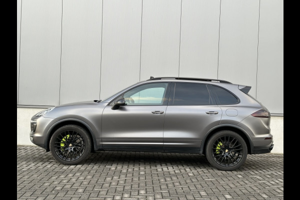 Porsche Cayenne 3.0 S E-Hybrid Pl Ed FULL MATT GREY PANO NAVI CR CONTROL