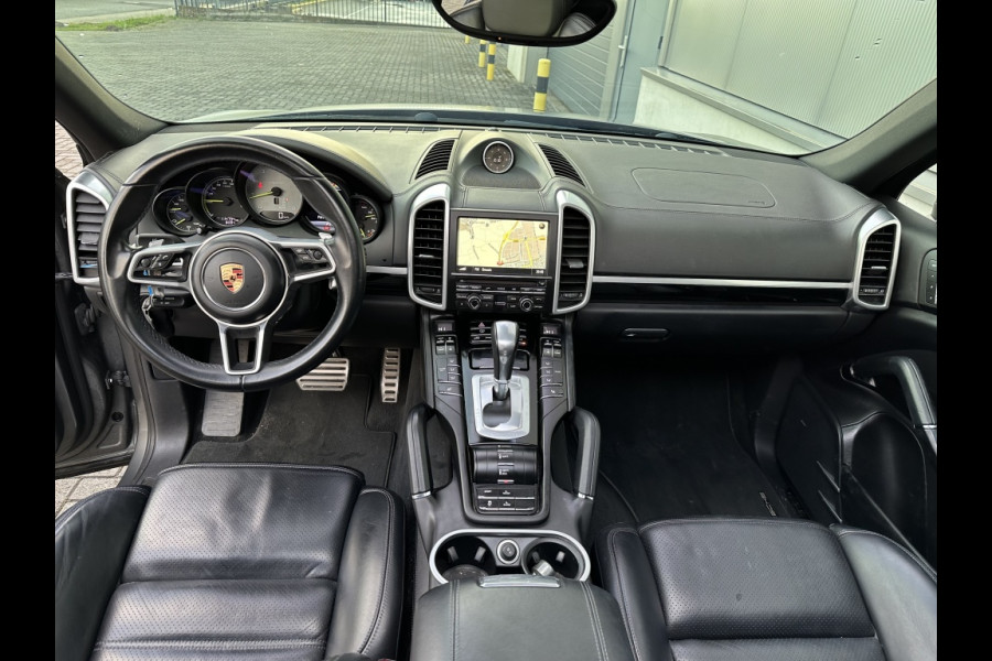 Porsche Cayenne 3.0 S E-Hybrid Pl Ed FULL MATT GREY PANO NAVI CR CONTROL