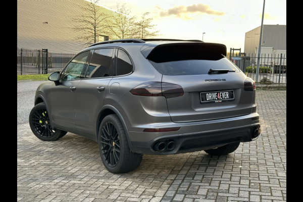 Porsche Cayenne 3.0 S E-Hybrid Pl Ed FULL MATT GREY PANO NAVI CR CONTROL