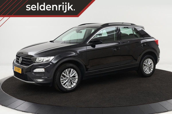 Volkswagen T-Roc 1.5 TSI Style | Carplay | Trekhaak | Climate control | Navigatie | DAB+ | Adaptive Cruise | PDC