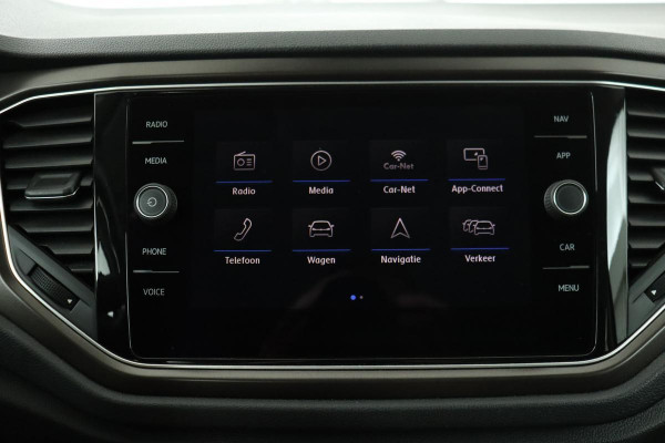 Volkswagen T-Roc 1.5 TSI Style | Carplay | Trekhaak | Climate control | Navigatie | DAB+ | Adaptive Cruise | PDC