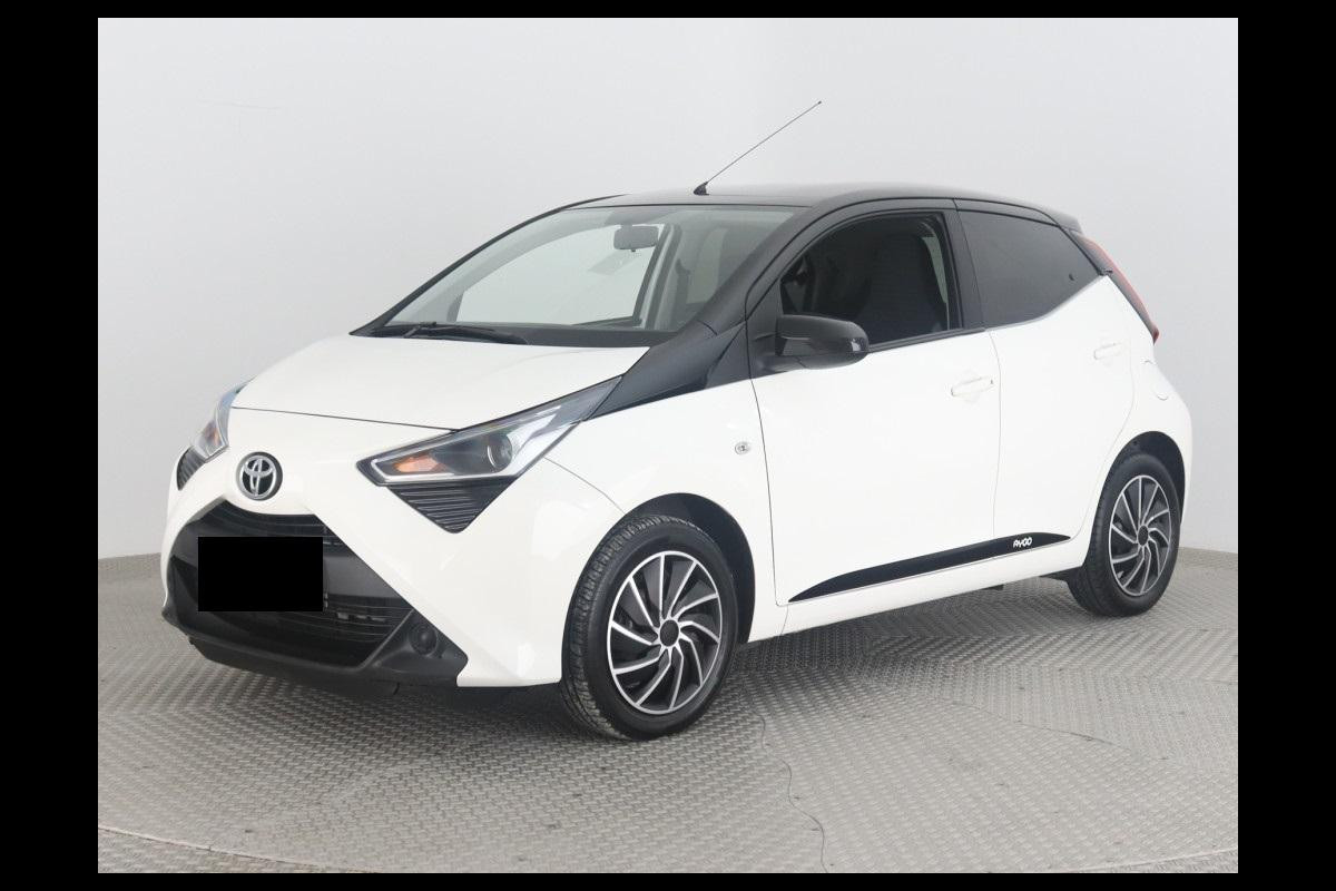 Toyota Aygo 1.0 X-PLAY BI-TONE AUTOMAAT