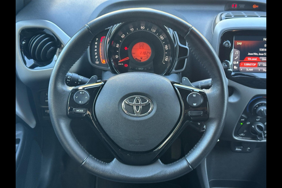 Toyota Aygo 1.0 X-PLAY BI-TONE AUTOMAAT