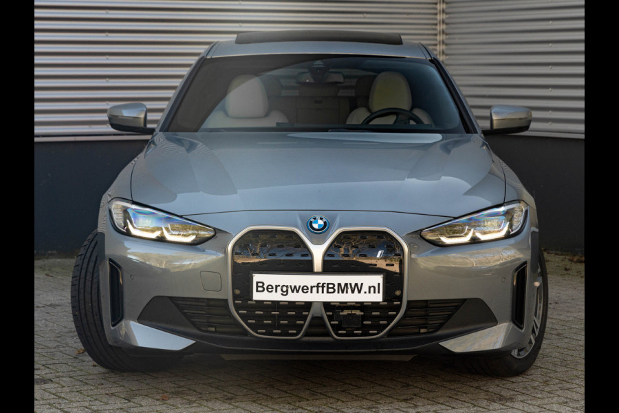 BMW i4 eDrive40 - Dak - Camera - Stoel + Stuurwiel Verwarmd - Leder Interieur