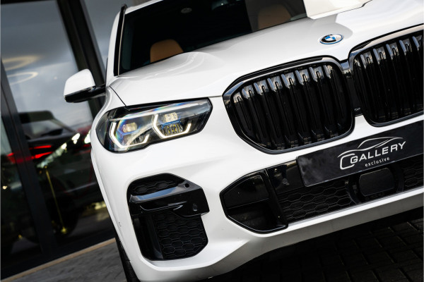 BMW X5 xDrive45e High Executive M-Sport - Panorama | Luchtvering | Softclose | ACC | Memory | HUD