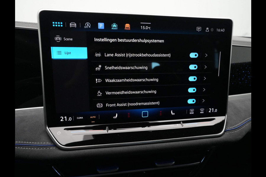 Volkswagen Passat Variant 1.5 eTSI 150pk DSG R-Line Business Navigatie Trekhaak Camera Stoelverwarming 140