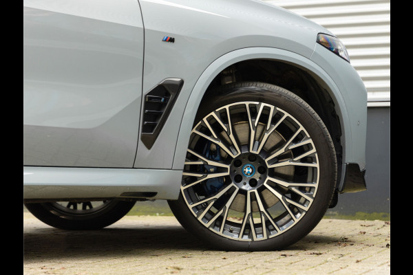 BMW X5 xDrive50e M-Sport Pro - Performance Parts - Pano - Trekhaak - Comfortzetels - Driving + Parking Ass Prof