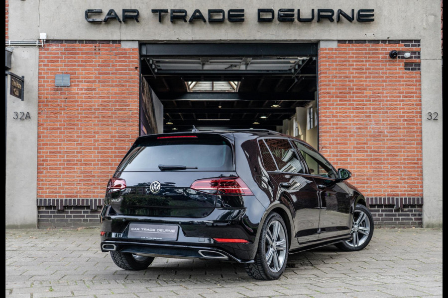 Volkswagen Golf 1.5 TSI Highline R-Line 150PK Pano / Camera / Virtual