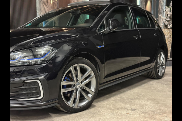 Volkswagen Golf 1.4 TSI PHEV GTE|PANO|KEYLESS GO|BOMVOL!