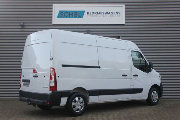 Renault Master T35 2.3 dCi 135pk L2H2 Work Edition - 2x Schuifdeur - Navigatie - Camera - Trekhaak - Parkeersensoren - Allseason - Rijklaar