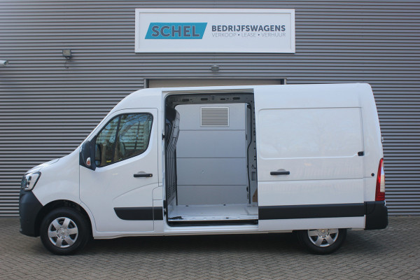 Renault Master T35 2.3 dCi 135pk L2H2 Work Edition - 2x Schuifdeur - Navigatie - Camera - Trekhaak - Parkeersensoren - Allseason - Rijklaar