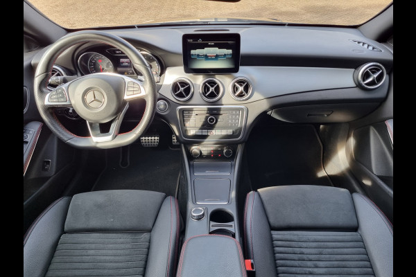 Mercedes-Benz CLA-Klasse 180 Business Solution AMG INCL BTW / CAMERA  / CRUISE /