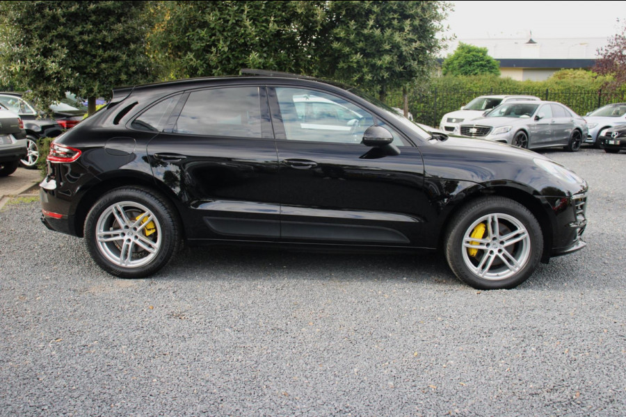 Porsche Macan 2.0 Turbo 252 PK Aut. NL Auto Trekhaak Pano 22''