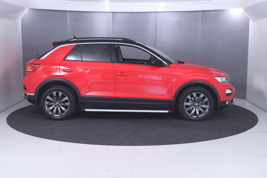 Volkswagen T-Roc 1.0 TSI Style 115pk 6bak| Navi| 17'LM-velgen| Camera| Alarm| extra getint glas