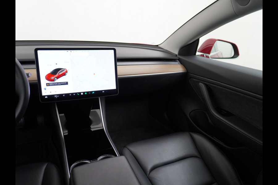 Tesla Model 3 SR+60kWh Trekhaak 325PK 19" 59.000 nieuw ! AutoPilot FSD.vb Premium-Luidsprekers Leer PanoDak Adaptive cruise 18" Camera's Elekt Ecc Navigatiesysteem full map LED-a+v Comfortstoel(en) ACC Dual-ECC DAB Voorverwarmen interieur via App Keyless via Telefoonsleutel One-Pedal-Drive Origin. NLse auto !