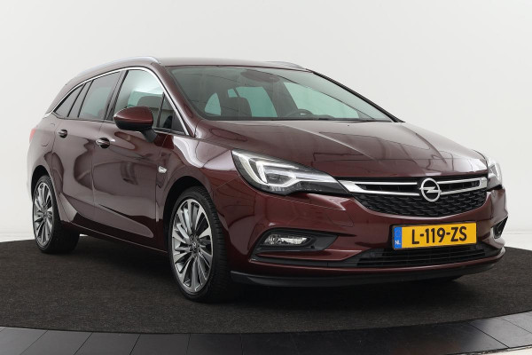 Opel Astra 1.6 Turbo Innovation | Leder | Camera | Stoel & Achterbankverwarming | Navigatie | Comfortstoelen | Matrix LED | Carplay