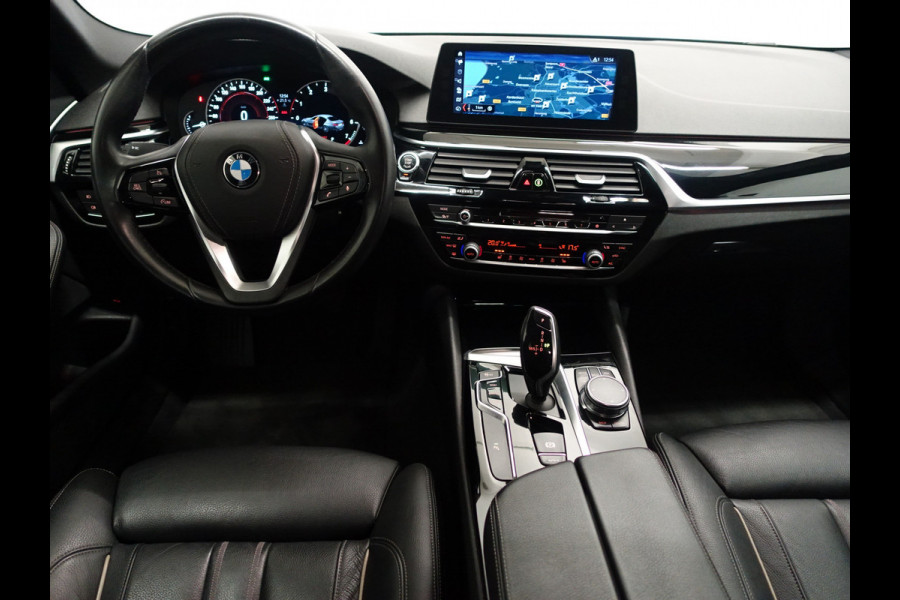 BMW 5 Serie 520i High Executive M-Sport line Aut8 - Leer Sportline Interieur I Head up I Bi Xenon I Navi Pro