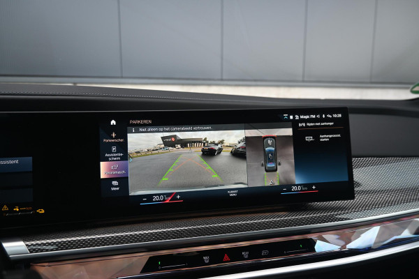 BMW 7 Serie M760e xDrive *Bowers & Wilkins / Panorama / Executive / HUD / Massage / Stoelventilatie*