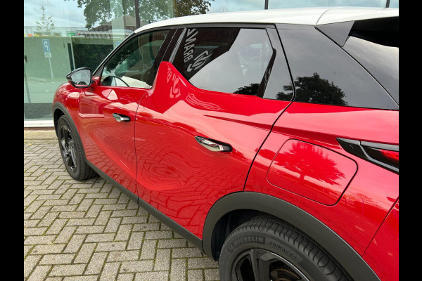 DS DS 3 Crossback 1.2 Turbo 100pk So Chic - Navi - Leder - Camera - Winterpakket - Org.NL