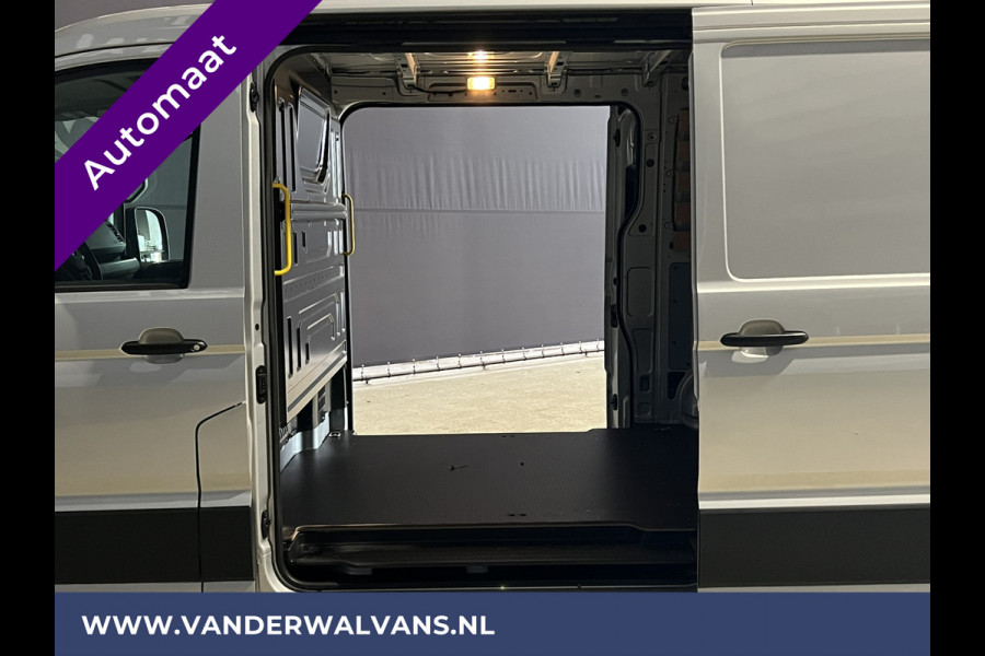 Volkswagen Crafter 2.0 TDI 141pk Automaat L3H2 L2H1 Euro6 Airco | 2x Zijdeur | Camera | Navigatie Apple Carplay, Android Auto, Cruisecontrol, Bijrijdersbank, 3000kg trekvermogen