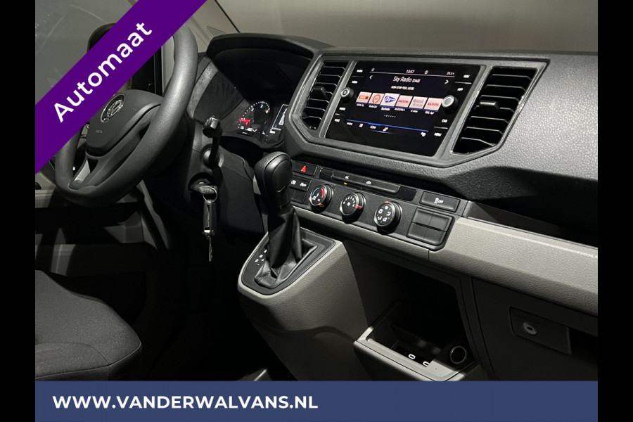 Volkswagen Crafter 2.0 TDI 141pk Automaat L3H2 L2H1 Euro6 Airco | 2x Zijdeur | Camera | Navigatie Apple Carplay, Android Auto, Cruisecontrol, Bijrijdersbank, 3000kg trekvermogen