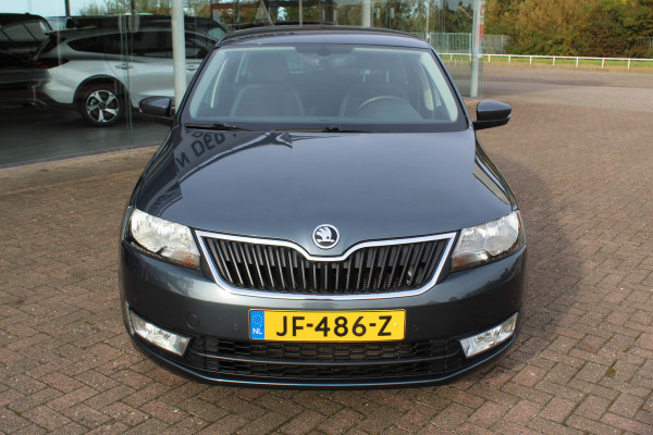 Škoda Rapid Spaceback 1.2 TSI Greentech JOY , Automaat, Unieke auto Climate control , cruise control , Navigatie, Bluetooth , Trekhaak LM velgen , Parkeer sensoren v+a