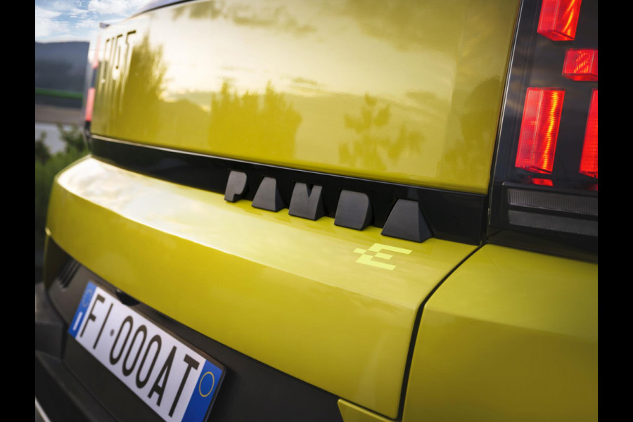 Fiat Grande Panda La Prima 44 kWh | Nu te bestellen met SEPP Subsidie a € 2.950,- !