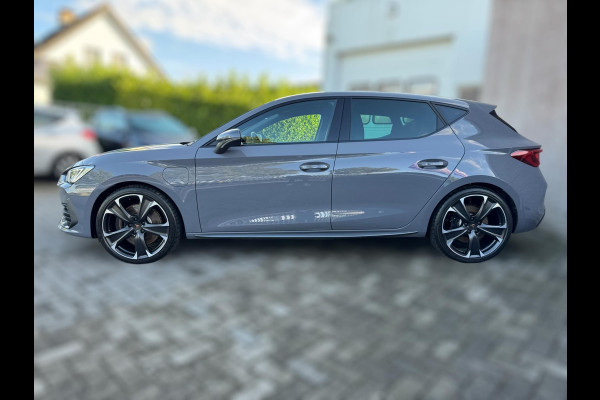 CUPRA Leon 1.4 e-Hybrid VZ Business PHEV / NARDO GREY / SIDESKIRTS / DIGITAL COCKPIT / PDC