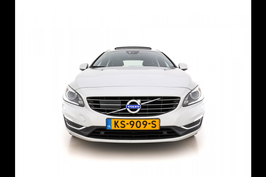 Volvo V60 2.4 D5 Twin Engine Summum Technology-Pack Aut. *PANO| BI-XENON | VOLLEDER | NAVI-FULLMAP | CAMERA | ECC | PDC | CRUISE | MEMORY | LANE-ASSIST*