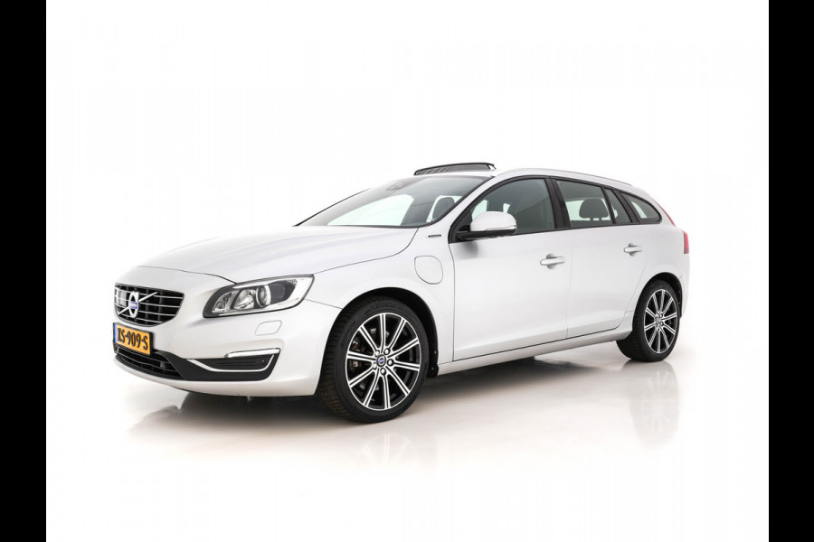 Volvo V60 2.4 D5 Twin Engine Summum Technology-Pack Aut. *PANO| BI-XENON | VOLLEDER | NAVI-FULLMAP | CAMERA | ECC | PDC | CRUISE | MEMORY | LANE-ASSIST*