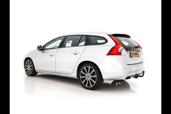 Volvo V60 2.4 D5 Twin Engine Summum Technology-Pack Aut. *PANO| BI-XENON | VOLLEDER | NAVI-FULLMAP | CAMERA | ECC | PDC | CRUISE | MEMORY | LANE-ASSIST*