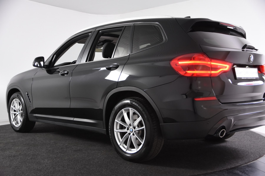 BMW X3 sDrive18d M-Sport *Panoramadak*Leer*