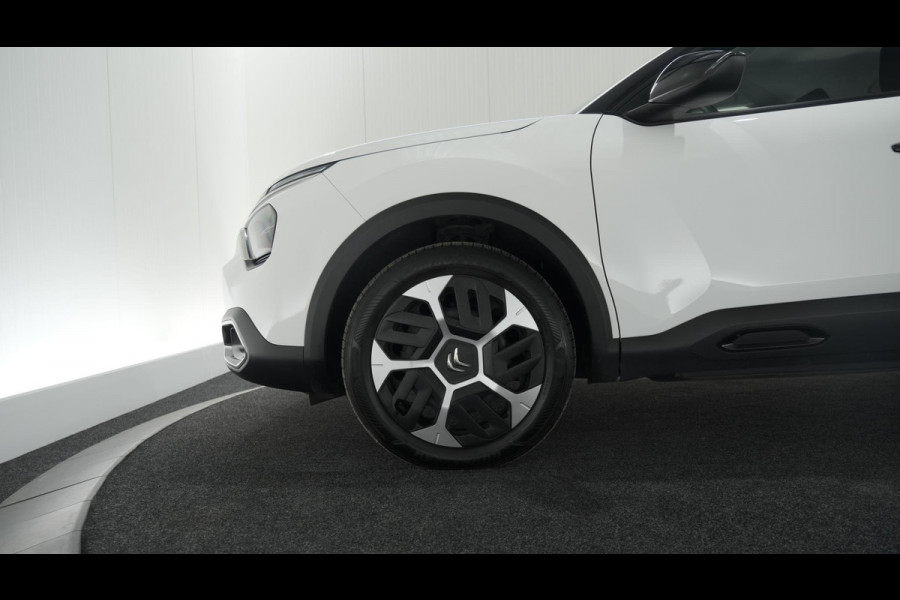 Citroën C4 Puretech 130 EAT8 Feel | Camera | Parkeersensoren | Navigatie | Apple Carplay