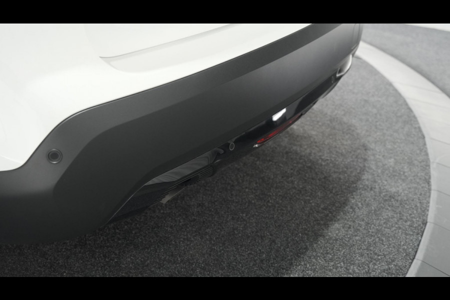 Citroën C4 Puretech 130 EAT8 Feel | Camera | Parkeersensoren | Navigatie | Apple Carplay