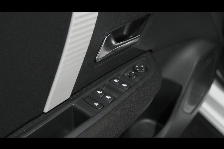 Citroën C4 Puretech 130 EAT8 Feel | Camera | Parkeersensoren | Navigatie | Apple Carplay