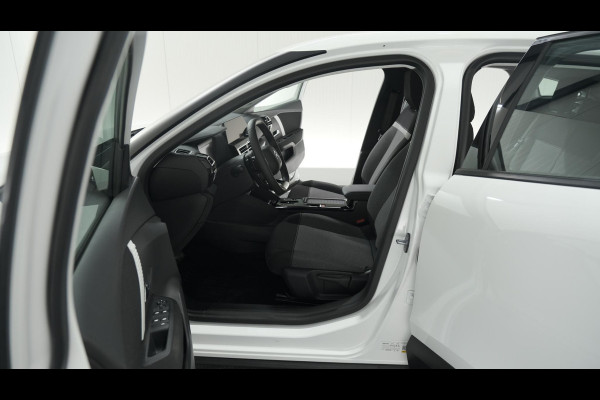 Citroën C4 Puretech 130 EAT8 Feel | Camera | Parkeersensoren | Navigatie | Apple Carplay