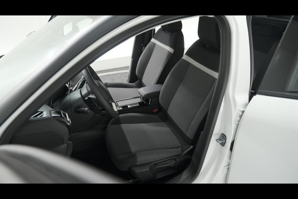 Citroën C4 Puretech 130 EAT8 Feel | Camera | Parkeersensoren | Navigatie | Apple Carplay