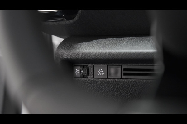 Citroën C4 Puretech 130 EAT8 Feel | Camera | Parkeersensoren | Navigatie | Apple Carplay