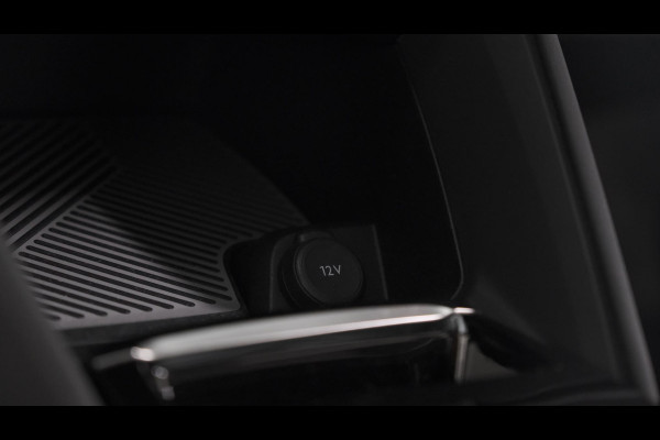 Citroën C4 Puretech 130 EAT8 Feel | Camera | Parkeersensoren | Navigatie | Apple Carplay