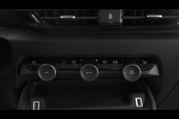 Citroën C4 Puretech 130 EAT8 Feel | Camera | Parkeersensoren | Navigatie | Apple Carplay