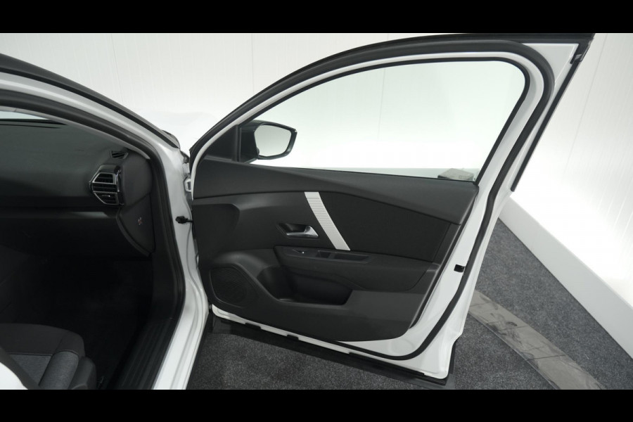 Citroën C4 Puretech 130 EAT8 Feel | Camera | Parkeersensoren | Navigatie | Apple Carplay